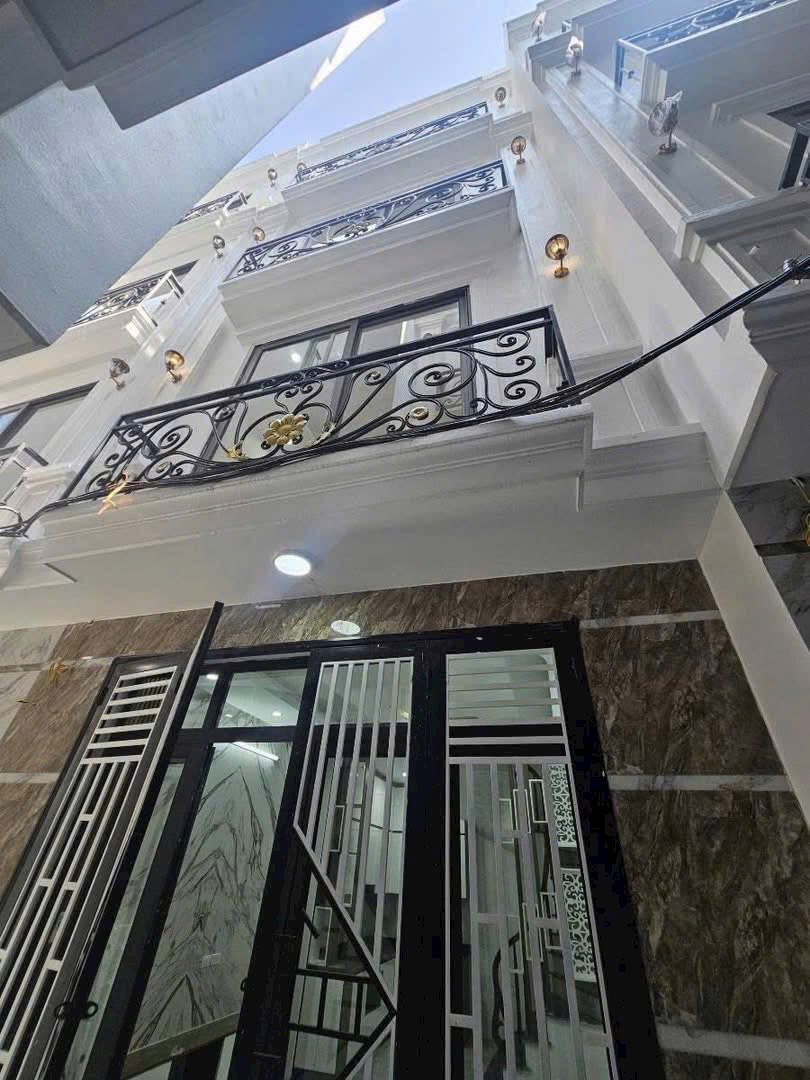 Siêu phẩm nhà mới tinh Bát Khối, Long Biên - 5 tầng đẹp long lanh - chỉ cách ô tô vài bước chân