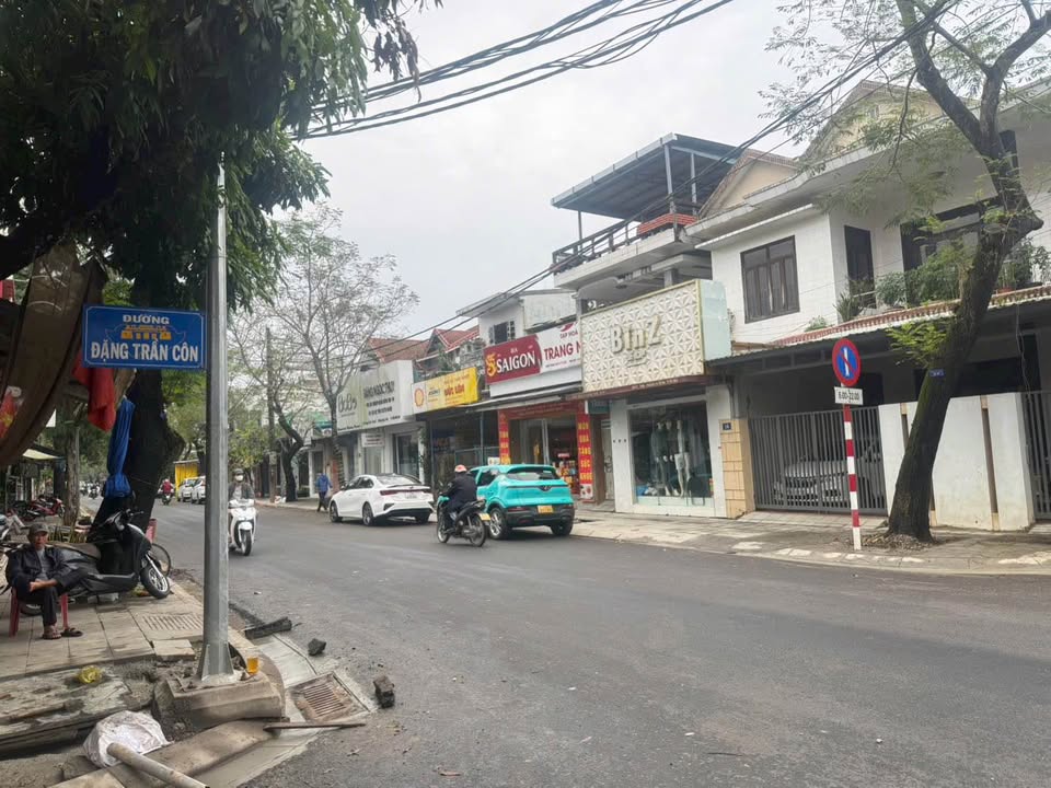 Mảnh đất vàng Đặng Trần Côn, trung tâm Huế, hướng Đông nam