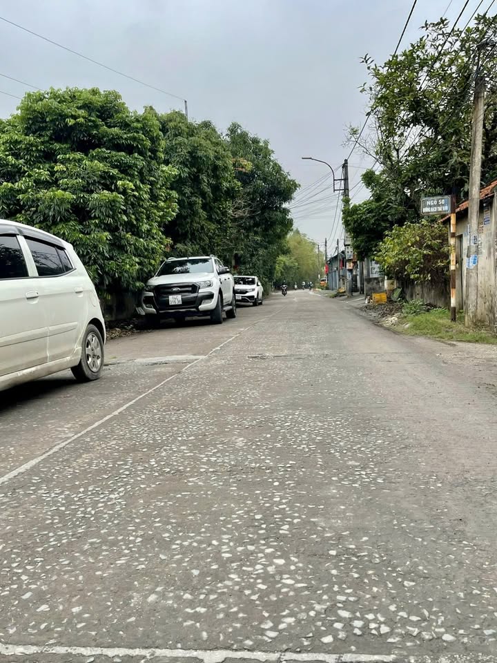 Bán đất Uông Bí, 124m2 mặt đường Bạch Thái Bưởi, giá nhỉnh 1.5 tỷ, dân cư đông đúc