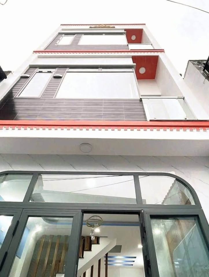 Bán nhà 3 tầng hẻm rộng Nguyễn Thái Học, Quy Nhơn - 2 tỷ