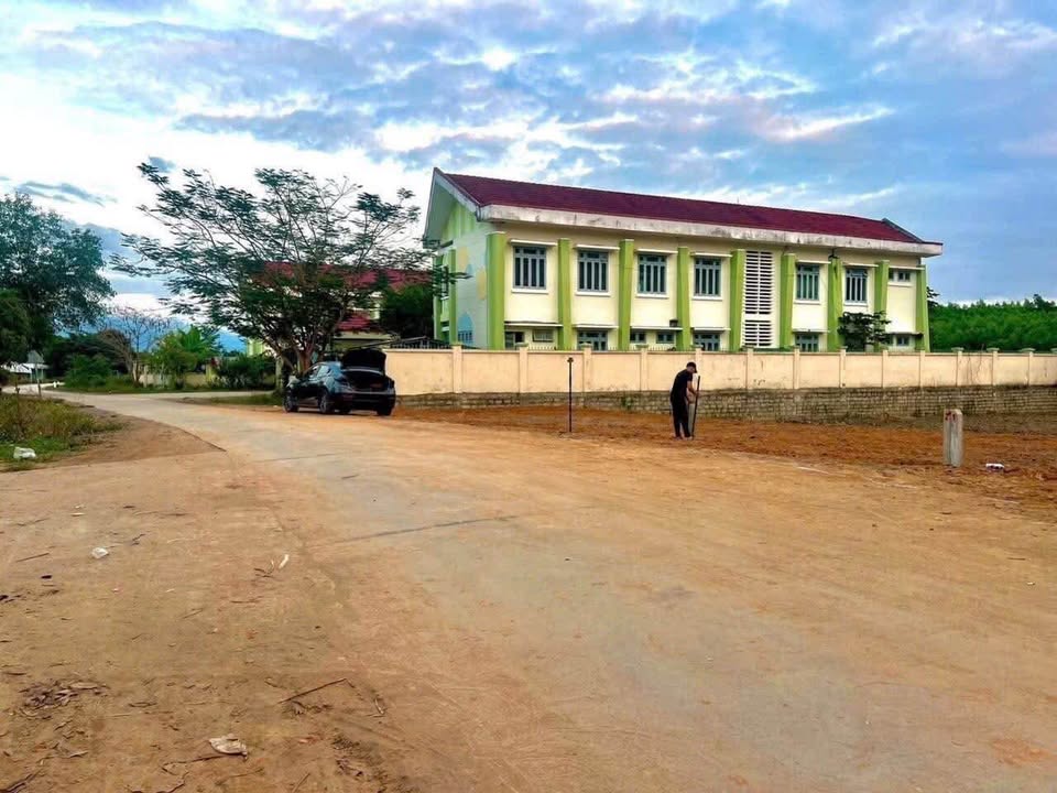 Đất Khánh Hiệp, mặt tiền 5m, full thổ cư, đường nhựa 10m, sát trường học, giá chỉ 340 triệu