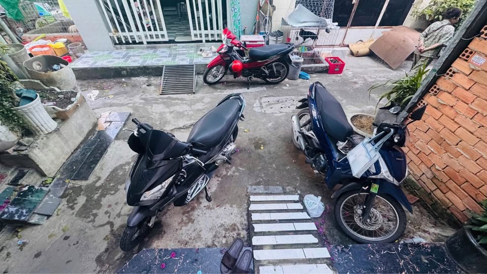 Nhà hẻm Lý Thái Tổ, Long Xuyên, trệt lầu, 2 phòng ngủ, giá tốt cho gia đình trẻ