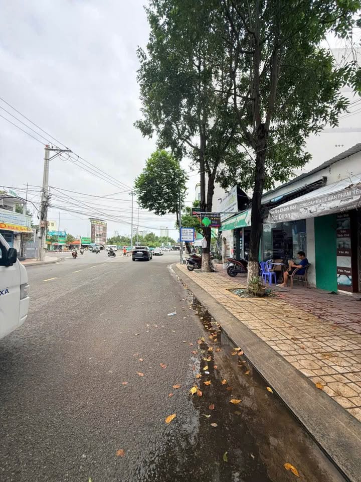 Bán nhà mặt tiền Nguyễn Đức Cảnh, Nha Trang, kinh doanh đỉnh chóp