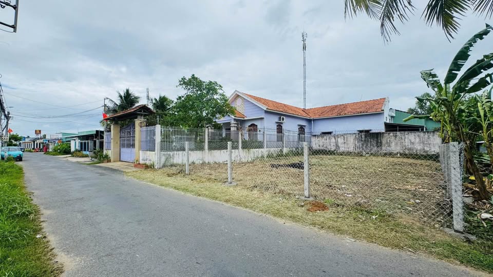 Bán đất mặt tiền Nguyễn Văn Trung, Bến Tre, vị trí đắc địa, giá chỉ 1.69 tỷ