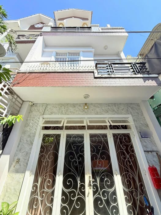 Bán nhà 1 trệt 2 lầu, 55,4m2, 3 phòng ngủ, 4wc, hẻm 3m ô tô, trung tâm Vũng Tàu