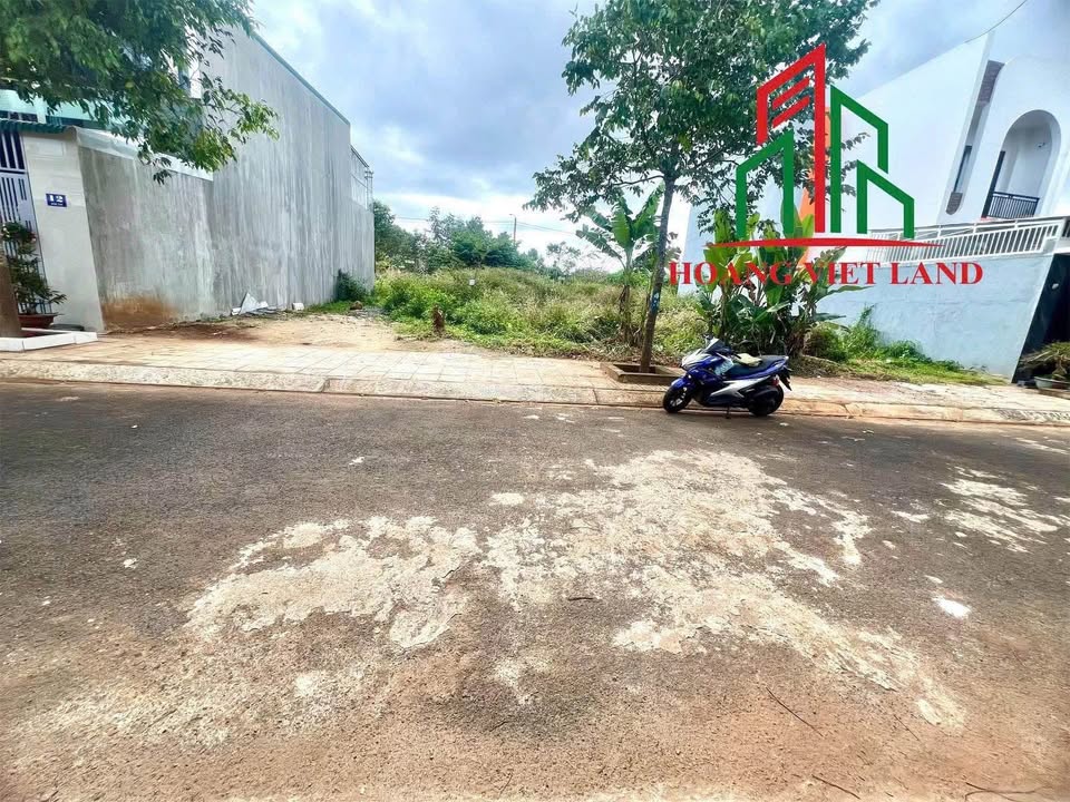 Bán lô đất khu đấu giá Võ Thị Sáu, Đắk Lắk, diện tích 5x20m, thổ cư 100%, đường rộng 11,5m, giá 3,2 tỷ