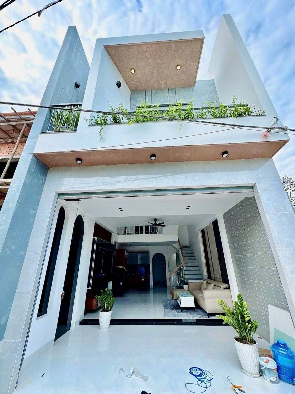 Bán nhà 1 trệt 1 lầu, sổ riêng, ngay trung tâm Biên Hòa, giá 2,79 tỷ