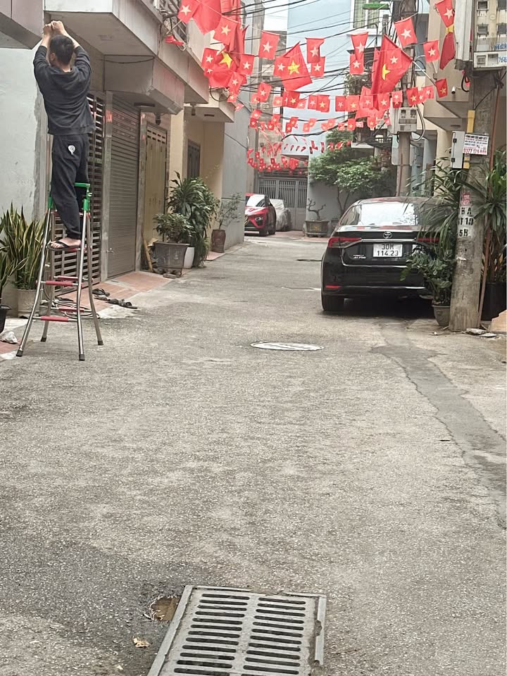 Bán nhà 5 tầng kiên cố 94m² tại Ngọc Thụy, Long Biên, ngõ ô tô thông, gần phố