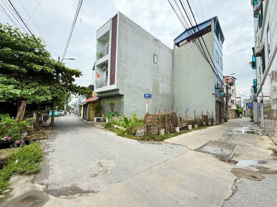 Bán đất 68m² Quang Minh, giá nhỉnh 3 tỷ, 2 mặt đường, ô tô tận đất