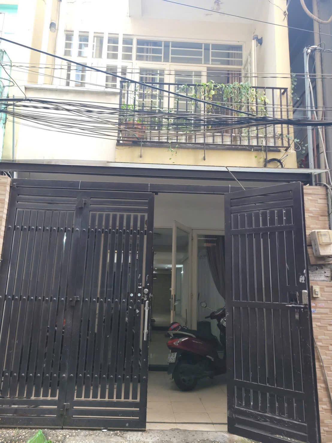 Chào bạn, tôi có một căn nhà 4 tầng kiên cố nằm trong hẻm xe hơi đường Lý Thường Kiệt