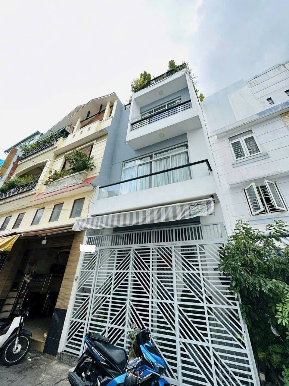 Bán nhà mới đẹp Bình Thạnh, hẻm xe hơi, gần chợ Bà Chiểu