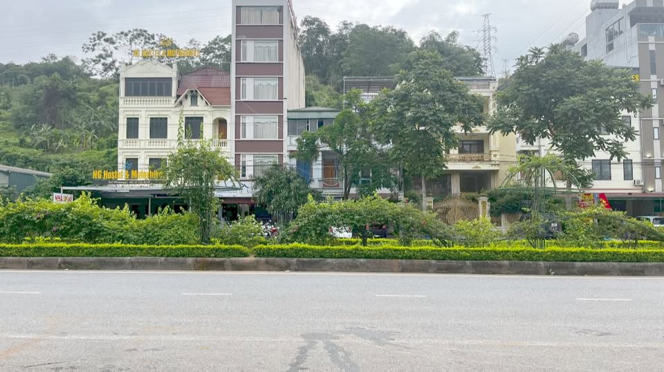 Bán đất đầu đường Đôi Cầu Mè, 11,5m x 6,5m, sổ đỏ chính chủ