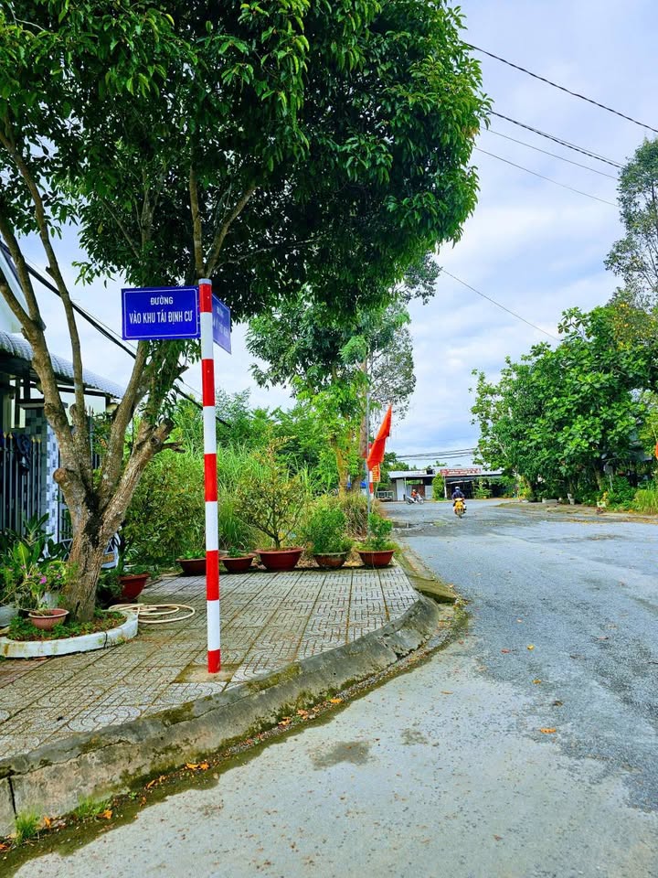 Đất vàng Ngã Sáu 109m² hướng Đông Bắc, sổ hồng thổ cư, giá 1,13 tỷ