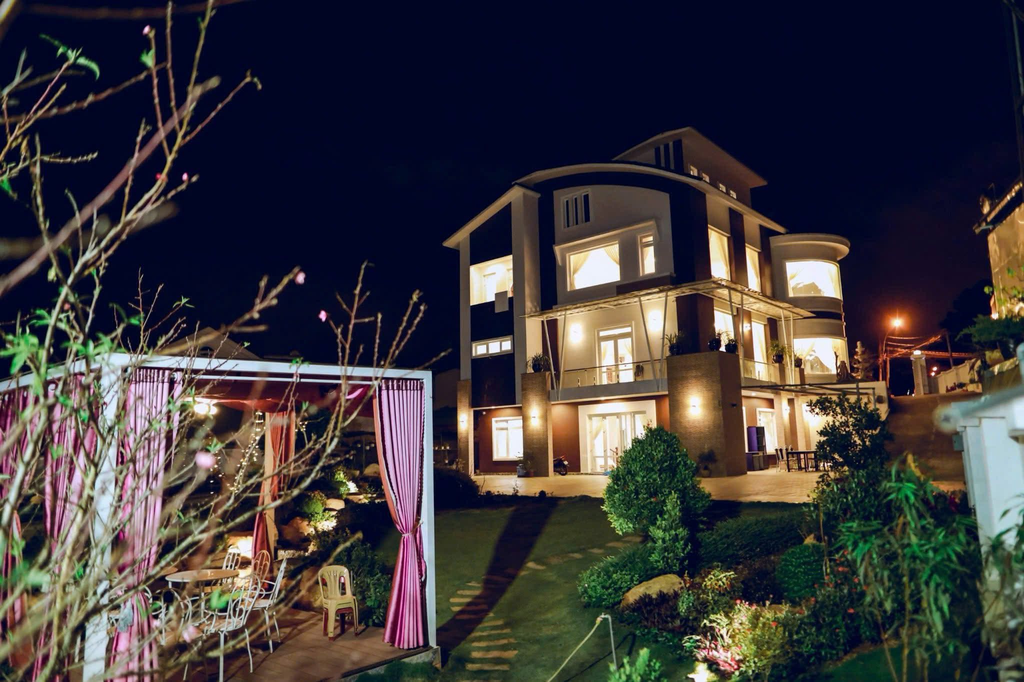 Villa Đà Lạt 2 mặt tiền, sân vườn rộng rãi, đầu tư là lời ngay