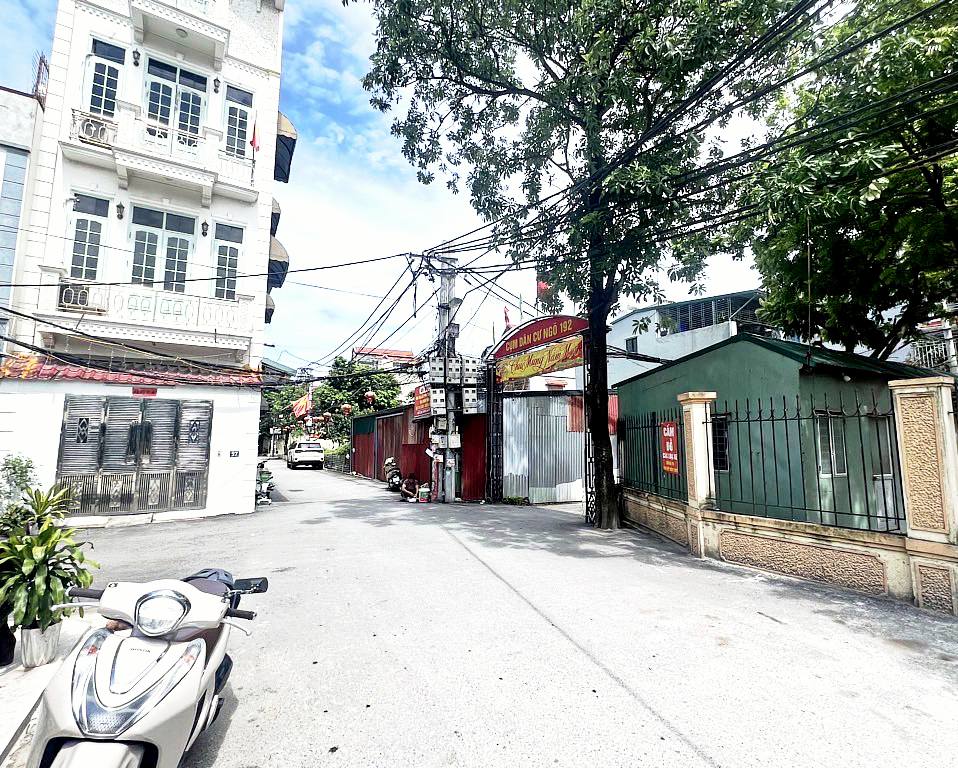 Nhà 4 tầng Ngọc Hồi, Hoàng Mai, gần khu đô thị Linh Đàm, ô tô đỗ sát nhà, giá 7 tỷ