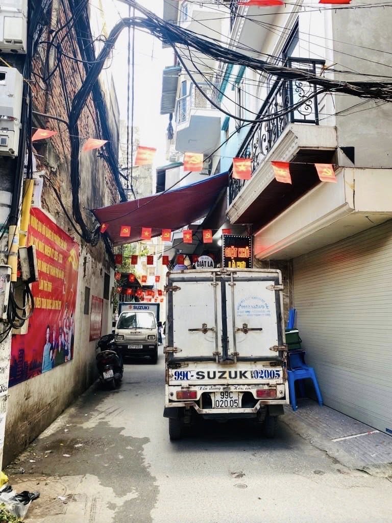 Nhà mới tinh 50m2 trung tâm Cầu Giấy