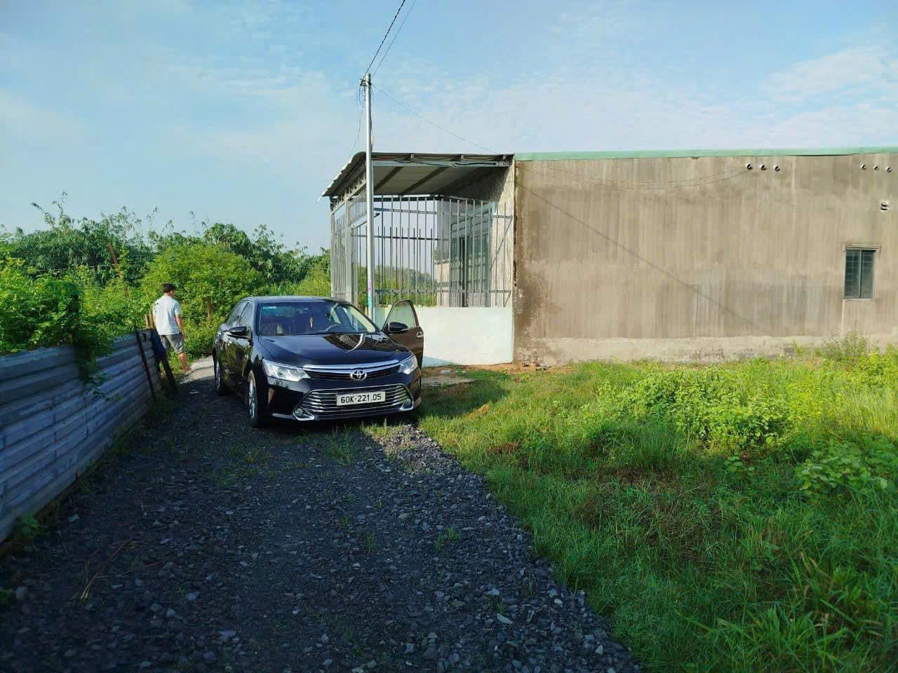 Chính chủ gửi bán nhà cấp 4 mới xây, 75m2, Quận 9, giá 1.3 tỷ