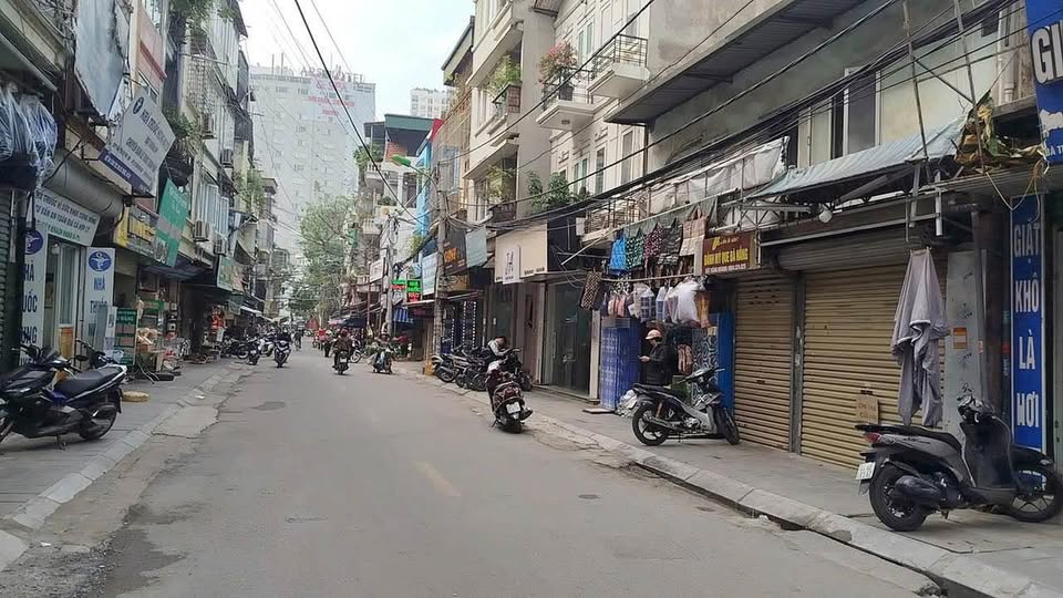 Bán nhà mặt phố Vĩnh Tuy, 38m2 x 2 tầng, mặt tiền 4m, kinh doanh bất tận, giá 16.8 tỷ