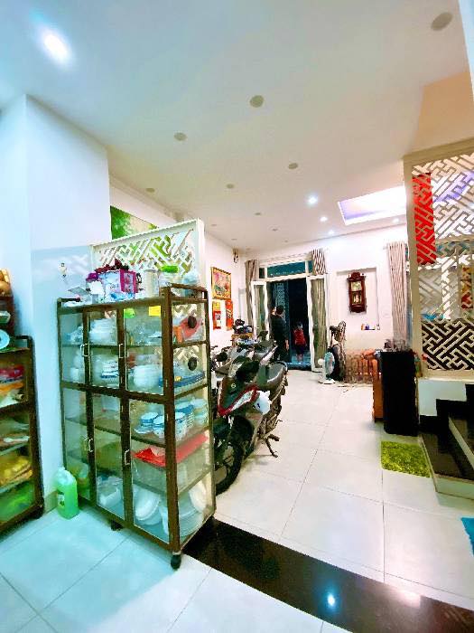 Nhà phố 4 tầng Trường Thọ, Thủ Đức chỉ 8,4 tỷ, chủ gấp bán