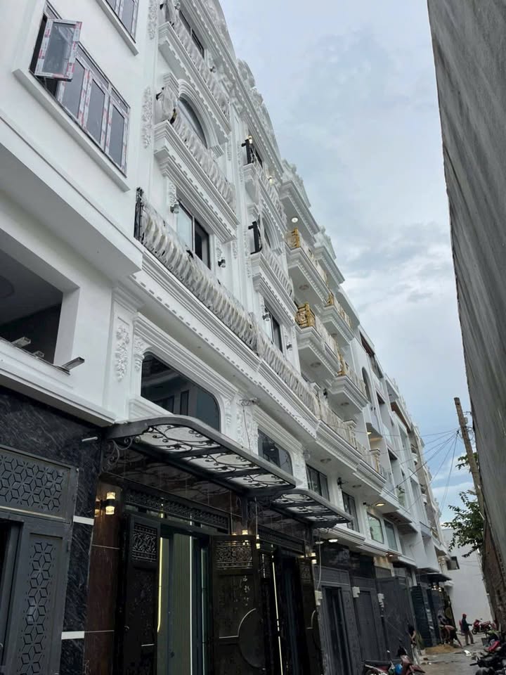 Bán nhà 4 tầng rưỡi, 5 phòng ngủ, hẻm thông Hương lộ 2, giá chỉ 6,6 tỷ, thương lượng sâu