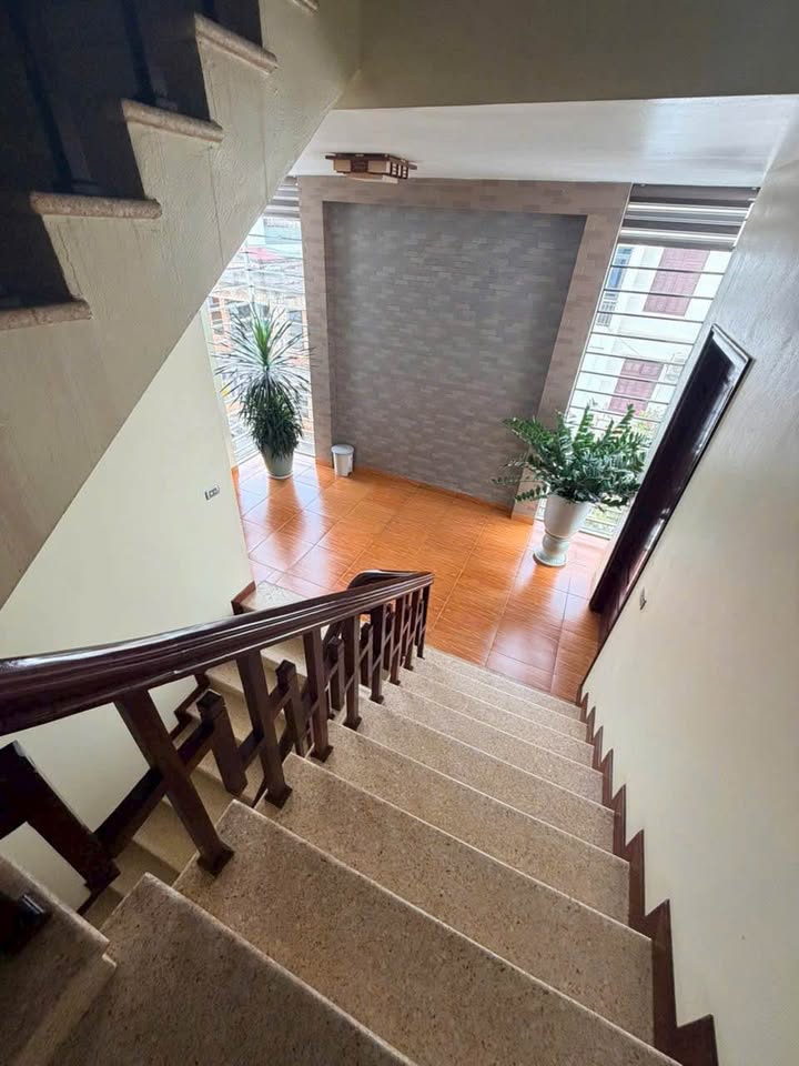 Chính chủ bán căn nhà 4 tầng siêu đẹp, vị trí căn góc tại trung tâm Từ Sơn