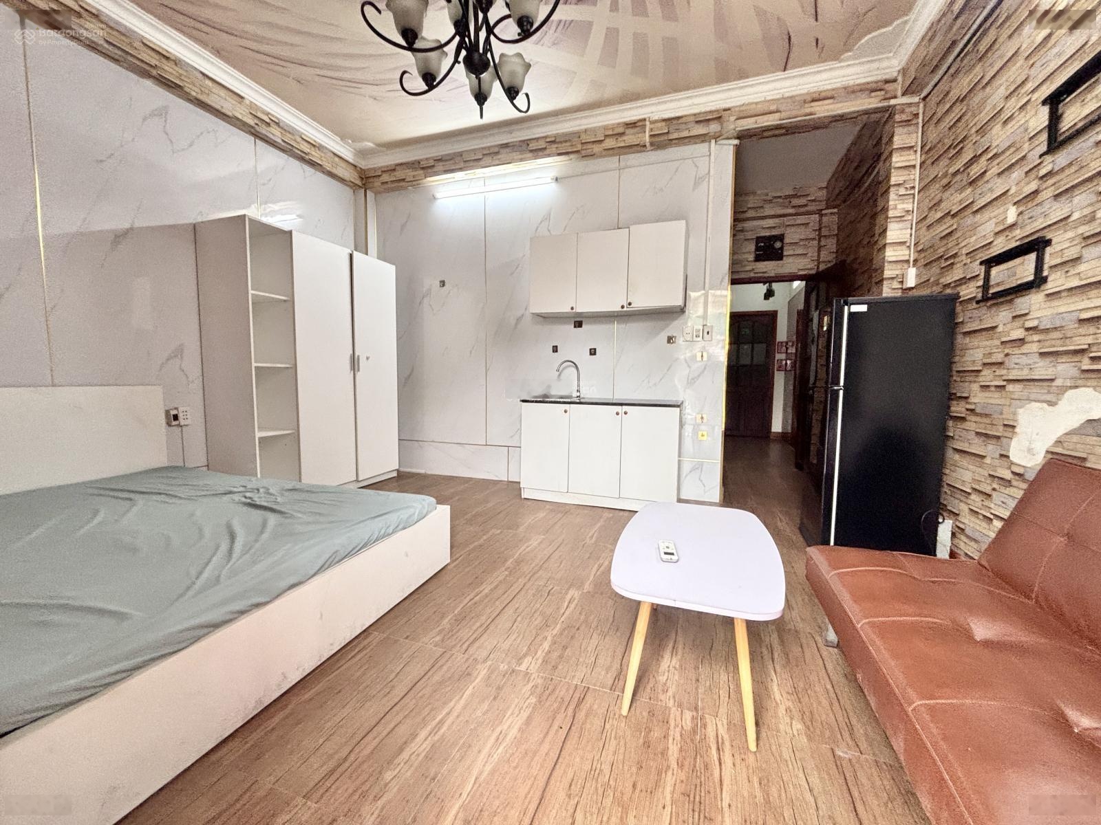 Căn hộ ban công full NT bờ kè Hoàng Sa Trường Sa trung tâm Phú Nhuận Q1, Q3, Tân Bình, sân bay Q10