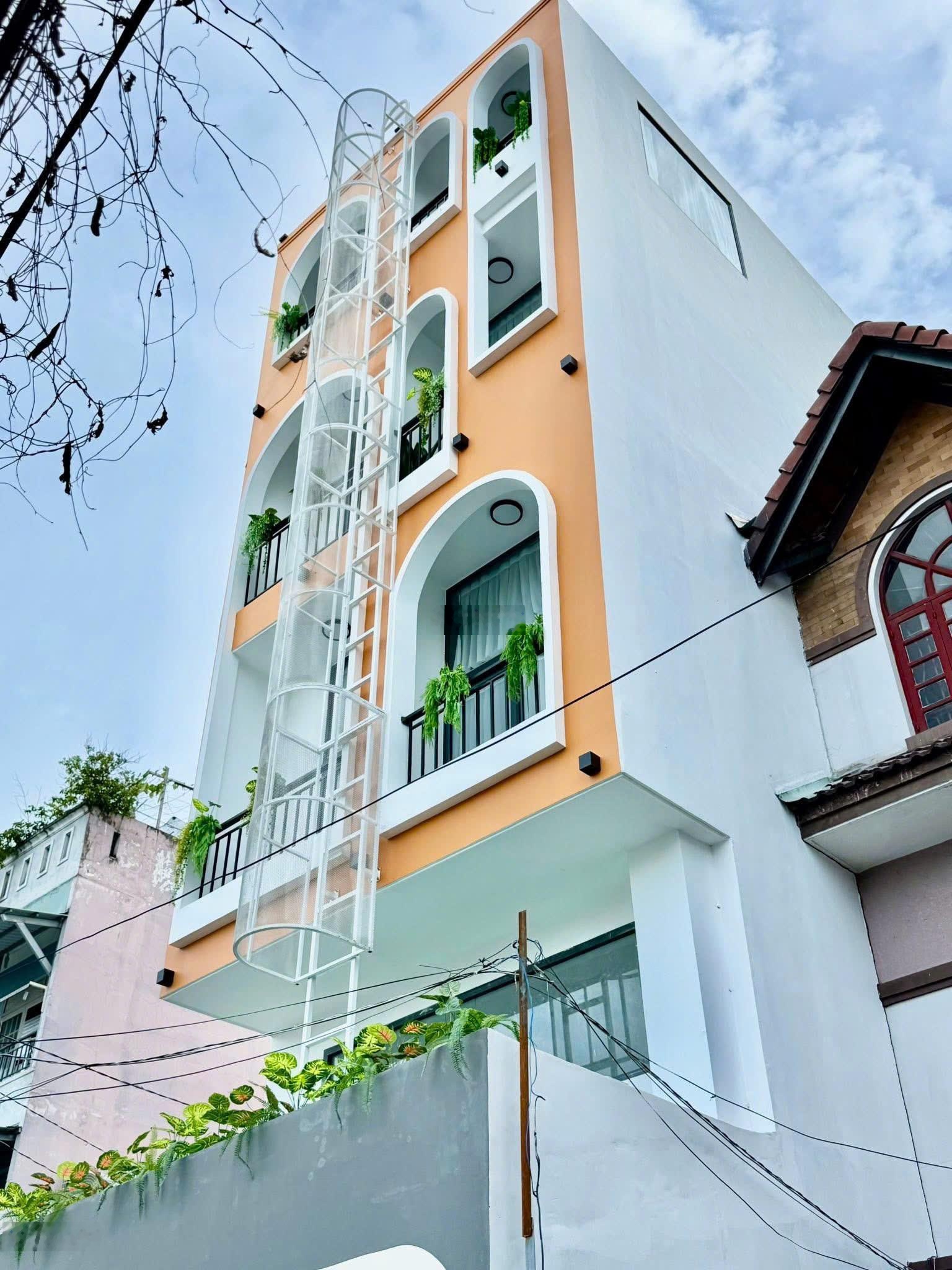 Cho thuê NC mặt tiền Hồ Bá Kiện Phường Hòa Hưng