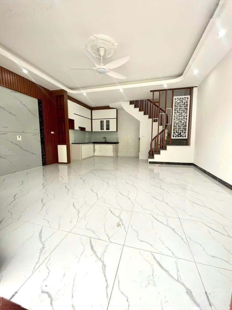 Bán nhà riêng Phụng Châu . Chương mỹ gần quốc lộ 6, 3,4 tỷ, 35m2, 5 tầng, view đẹp