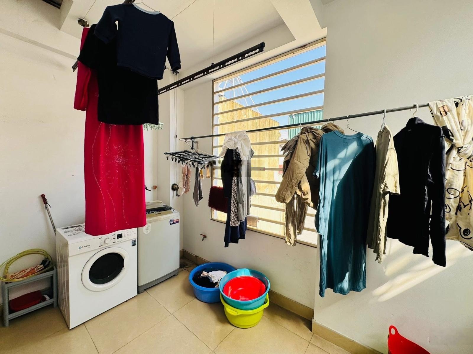 Vài bước ra Lăng Bác, Ngọc Hà phố vip, ngõ thông tứ phía, 20m ra ô tô, gần hồ siêu thoáng, 40m2