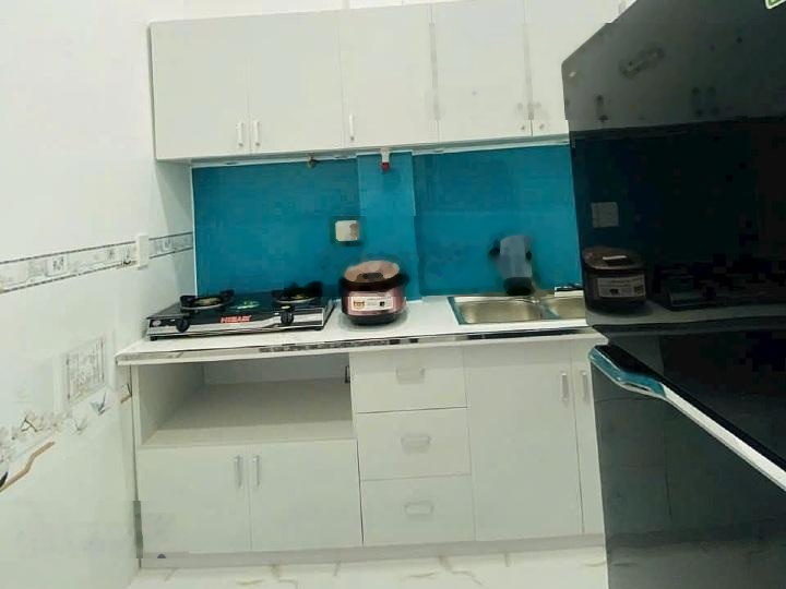 Bán nhà đẹp 2 lầu sân thượng 4PN hẻm Lý Thái Tổ, Q10