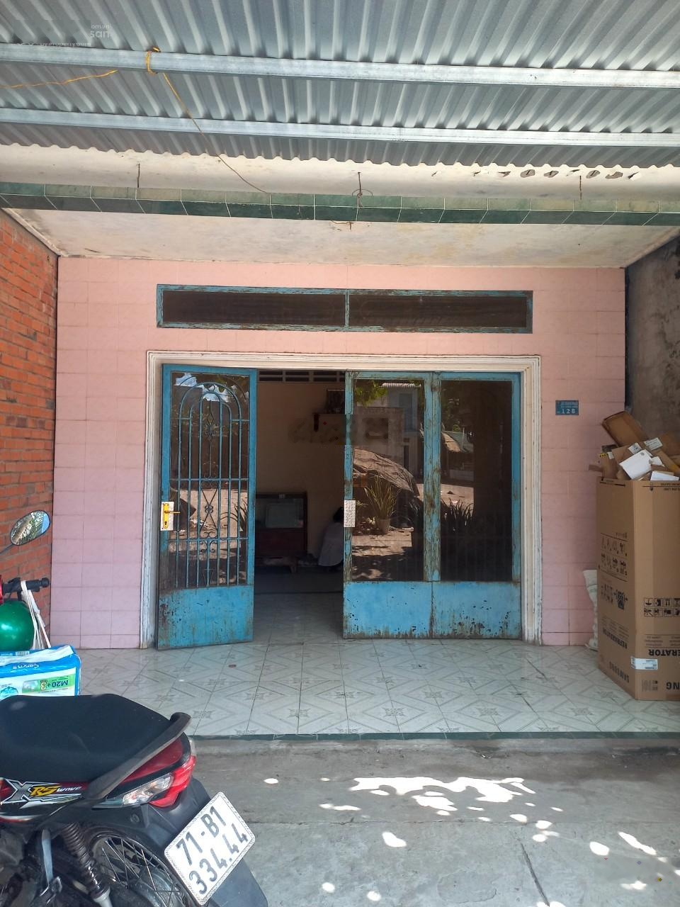 Chính chủ bán nhà ở ngay chợ Trường Thịnh, xã Thạnh Ngãi, Mỏ Cày Bắc