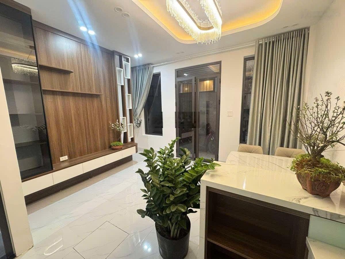 Bán nhanh ngõ 575 Kim Mã - 25m2 4T giá 7 tỷ - 10m ra ô tô - ngõ thông - duy nhất trong khu vực