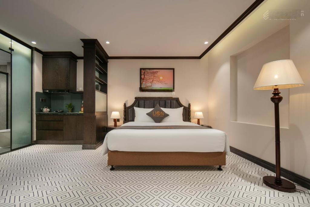 Bán nhà mặt phố Đào Tấn bên chẵn , DT 45m2 x 7 tầng , 2 mặt trước sau , MT 4,5M