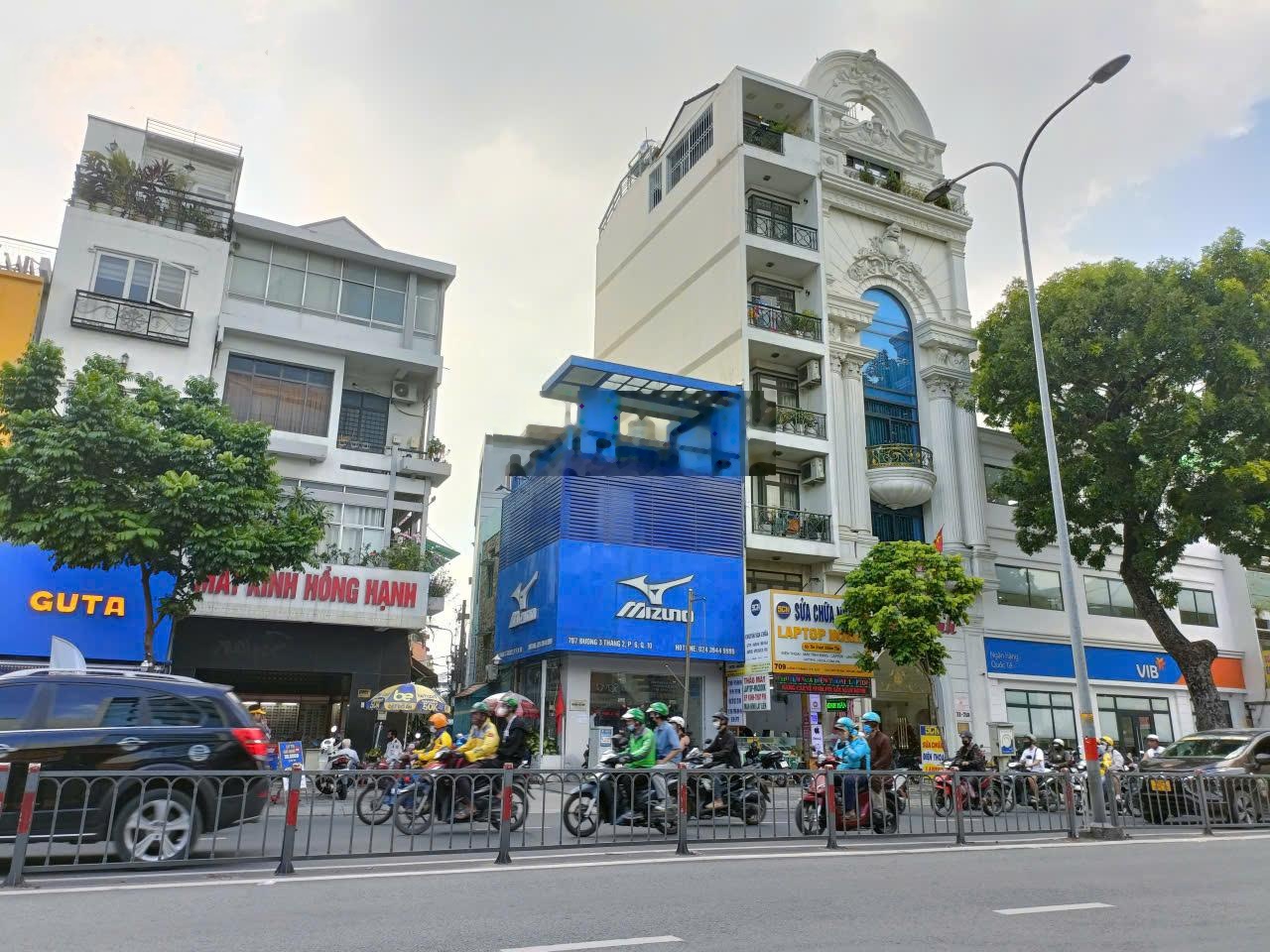 Cho thuê nhà số 707 Đường 3/2, Quận 10, 56 triệu, 50m2, 3 tầng, 3WC, đẹp xuất sắc!