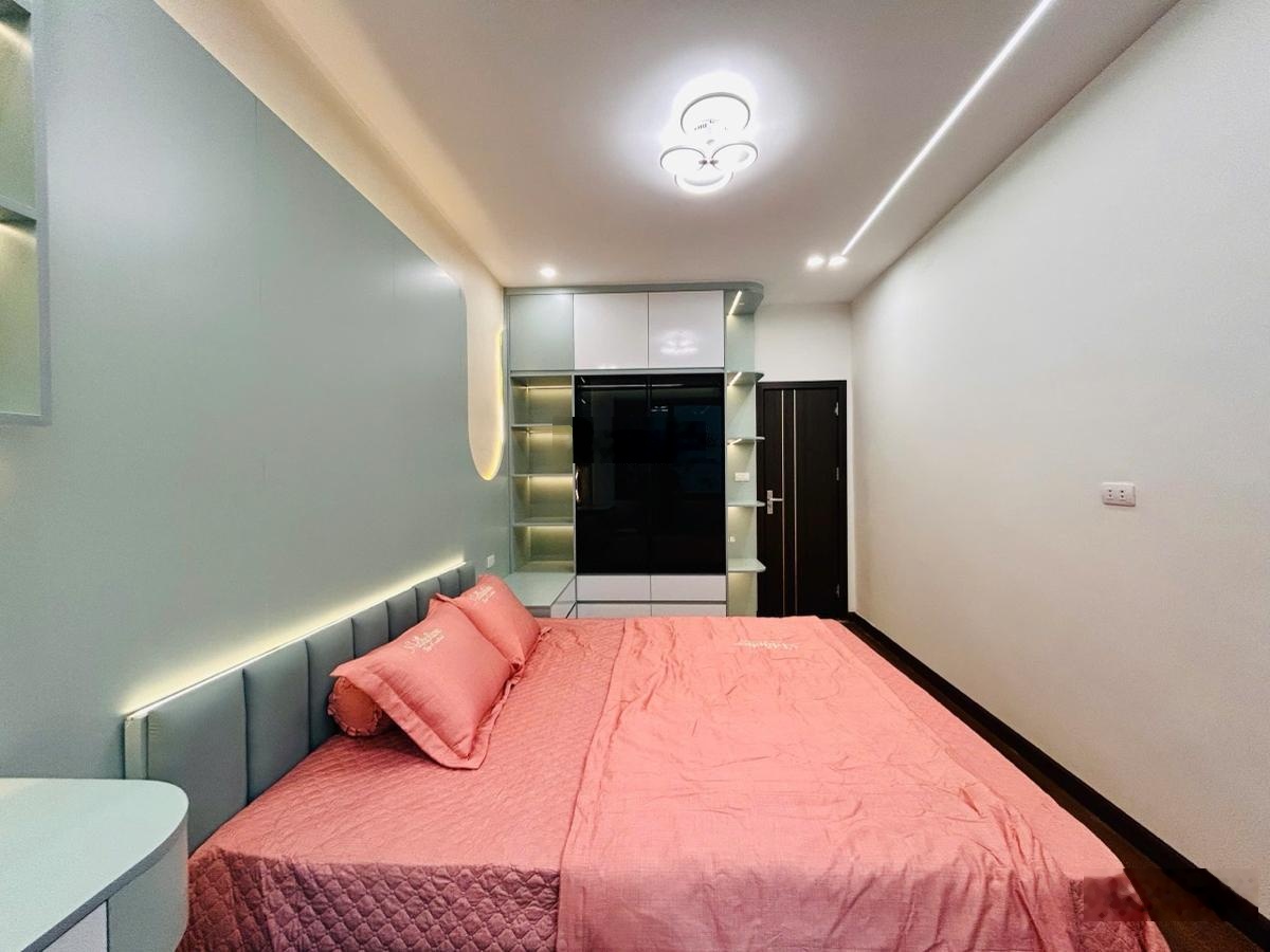 Bán nhà TT Thanh Xuân - 1 nhà ra ô tô - 6T đẹp long lanh chỉ 3,7 tỷ x 26m2