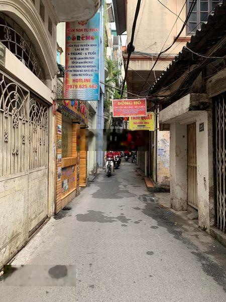 Bán nhà lô góc phố Văn Cao, 3 mặt thoáng, nhà khung cột dân xây, cách phố 50m, DT 42m2 chỉ 9 tỷ