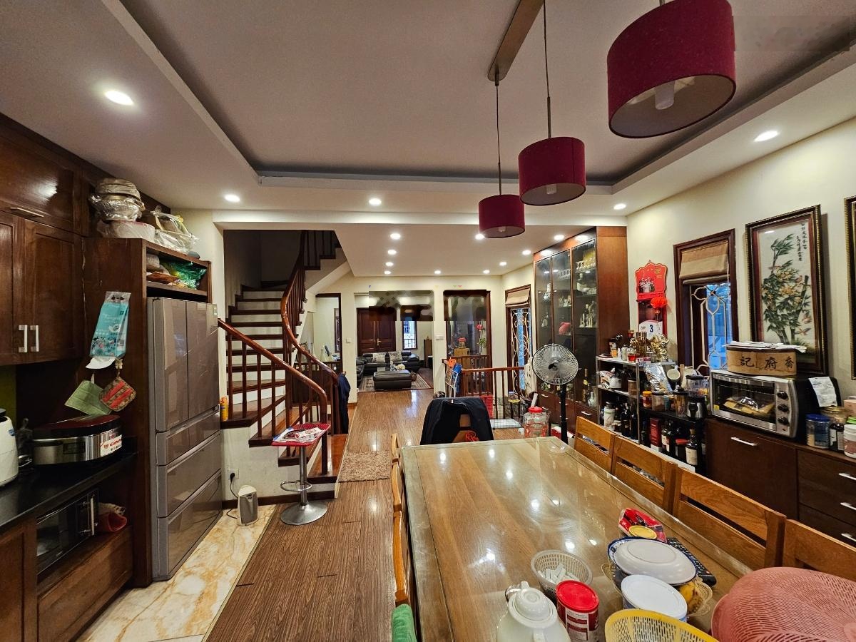 Hoa hậu phố - phân lô - 3 thoáng - ô tô tránh đỗ - chủ xây tâm huyết - ở sướng