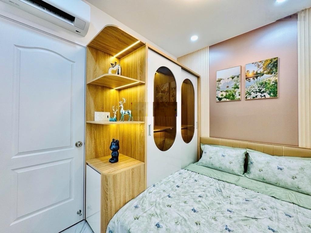 Hàng xóm q.1 - gần hàng xanh - ngang khủng 8m - chỉ hơn 4đ