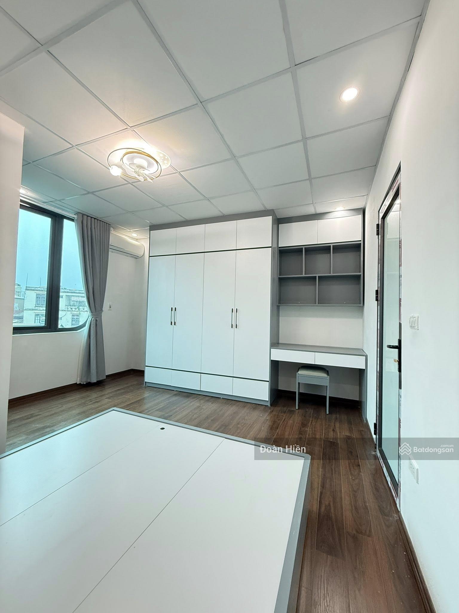 Sổ nở hậu, ở có lộc! Nhà Thụy Khuê, 1 ngoặt vào nhà, 1 bước ra phố sầm uất, sân cổng riêng, 48m2*5T