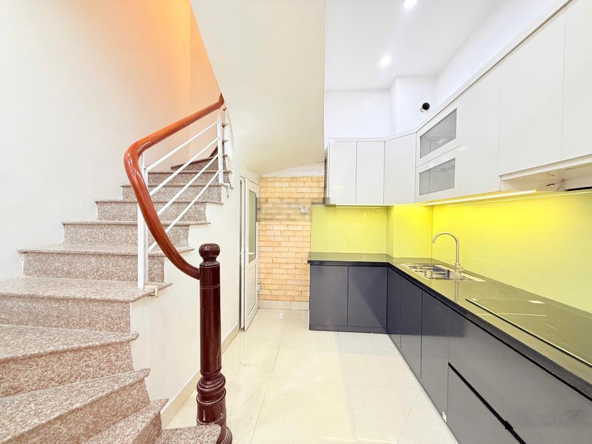 Xịn nhất phố! Vĩnh Phúc, ngõ thông thoáng, ba gác chạy, dân xây chắc chắn, tặng NT, ở ngay đón tết