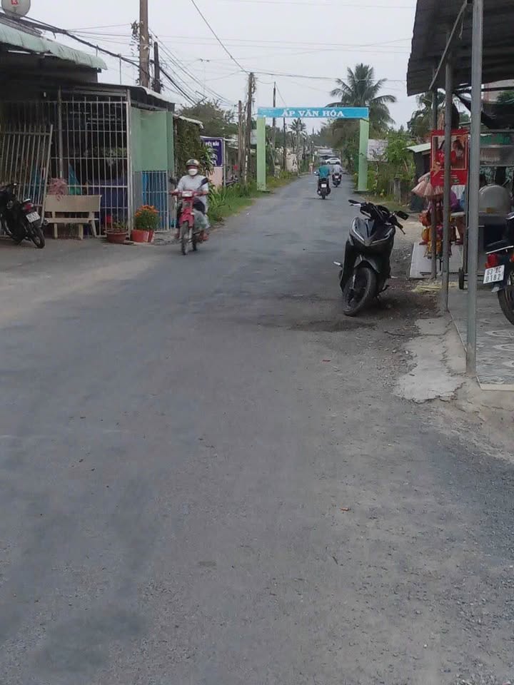 Bán mảnh đất vuông vức hướng Tây Nam, 280m2 mặt tiền Lộ Xoài, nay thuộc xã Long Hưng, Đồng Tháp