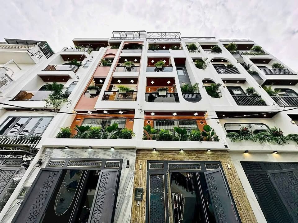 Nhà phố 4x14m, 4 phòng ngủ, gara, hướng bắc, đường 8m, quận 12, 6,5 tỷ