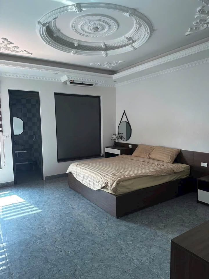 Bán nhà 5 tầng đang kinh doanh nhà nghỉ tại tổ dân phố Văn Nhuế, phường Mỹ Hào, diện tích 104m2