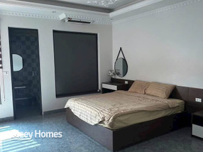 Bán nhà 5 tầng đang kinh doanh nhà nghỉ tại tổ dân phố Văn Nhuế, phường Mỹ Hào, diện tích 104m2