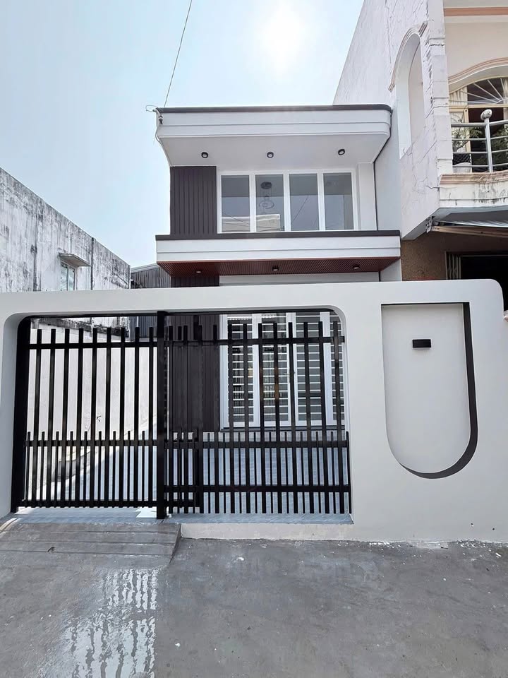 Bán nhà 1 trệt 1 lửng, Long Xuyên, hẻm ô tô rộng rãi, ngay khu cán bộ hưu trí yên tĩnh