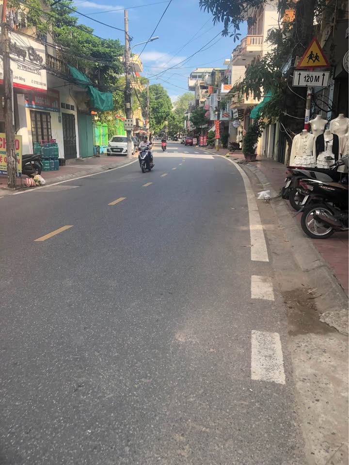 Siêu phẩm nhà 3 tầng xây mới tinh vừa ra mắt tại phường Quang Trung, thành phố Thái Bình