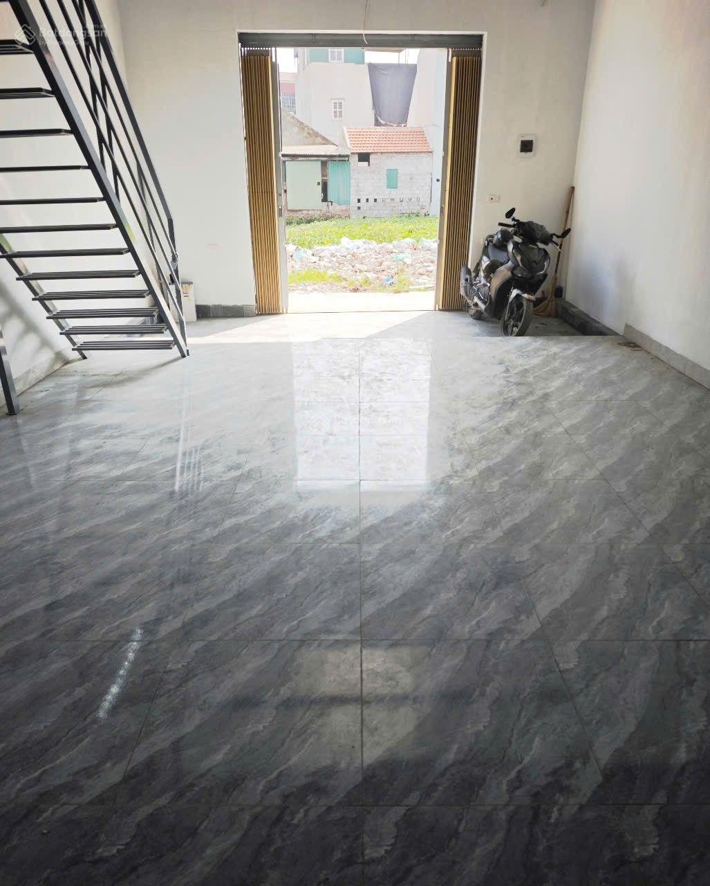 Gia đình có mảnh đất 51m2, hiện đã có nhà cấp 4 gác lửng tặng, tại thôn 3 Vạn Phúc, giá 1,6 tỷ