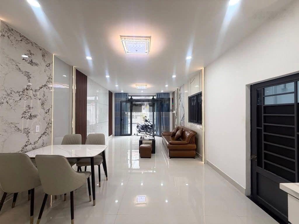 Nhà đẹp ở ngay,ba đình đội cấn, rất gần Ô tô, 52m 4t 8 tỷ.