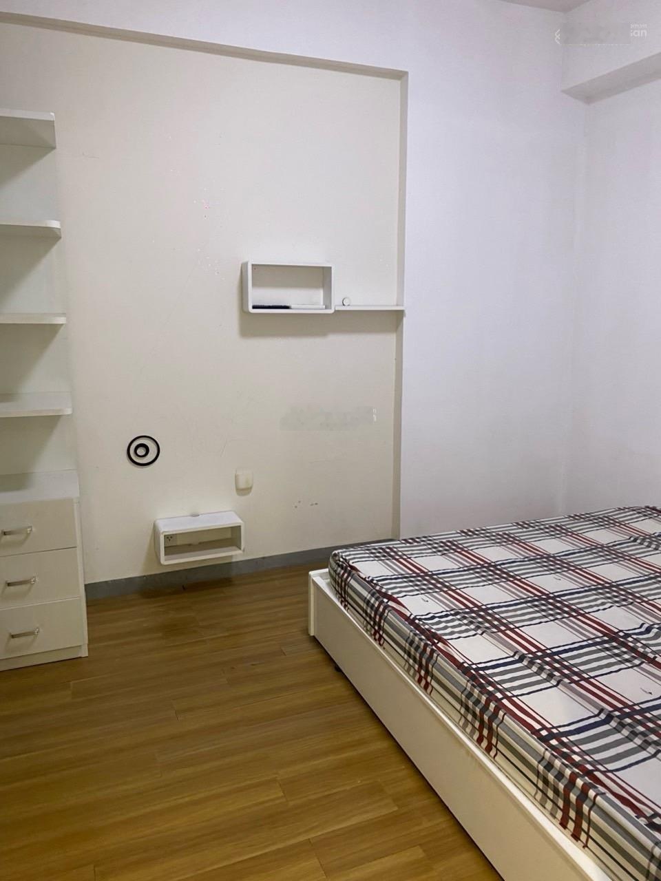 Cho thuê căn hộ Sky 9,đường liên phường,quận 9 gồm 2 pn và 1 vệ sinh có nội thất 7 tr/tháng