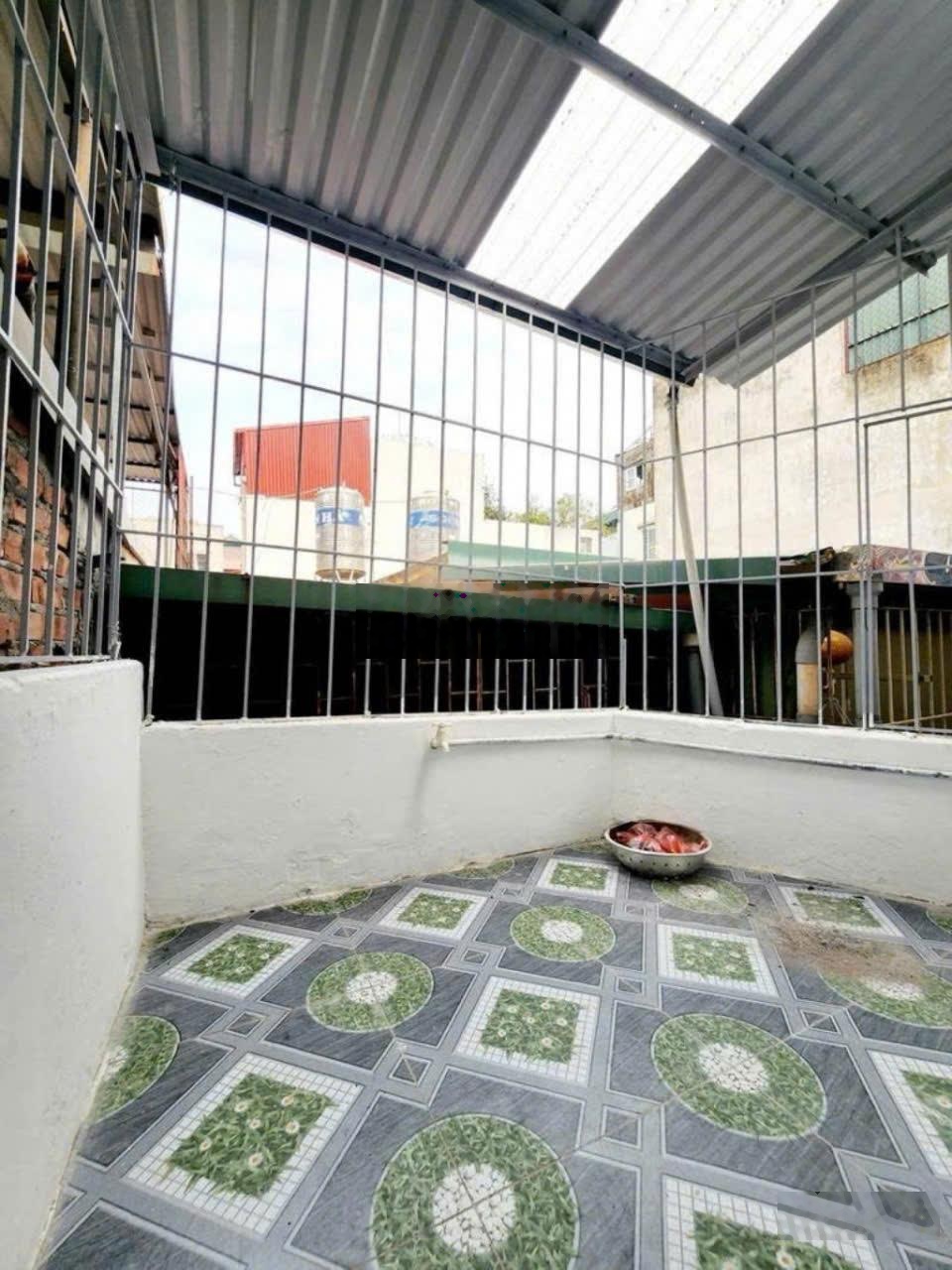 Chính chủ cần bán căn nhà phố Khâm Thiên - Đê la Thành - 15m2 - sổ đỏ riêng - 2,8X tỷ